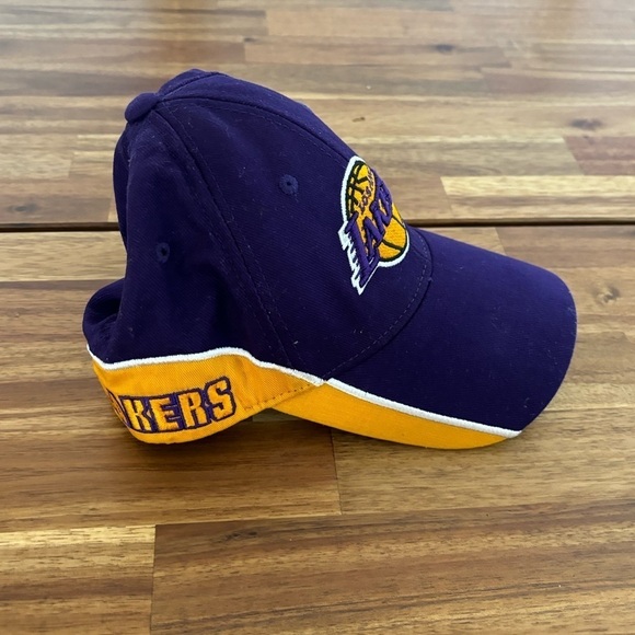 NBA Los Angeles Lakers hat. One size fits most - Picture 3 of 9